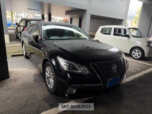 Toyota CROWN SEDAN 2013-07 7250305-1