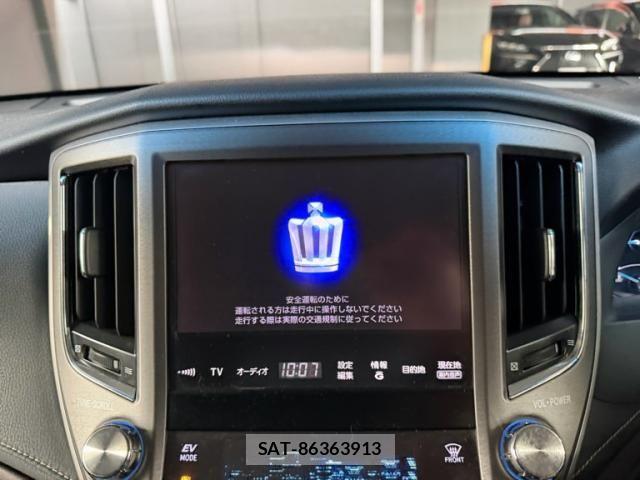 Toyota CROWN SEDAN 2013-07 7250305-25