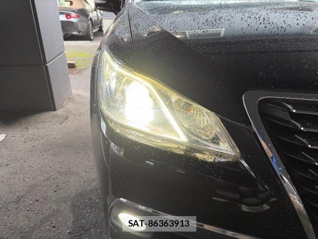 Toyota CROWN SEDAN 2013-07 7250305-4