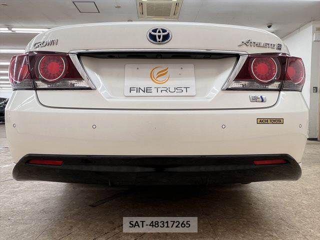 Toyota CROWN SEDAN 2017-05 7250285-15