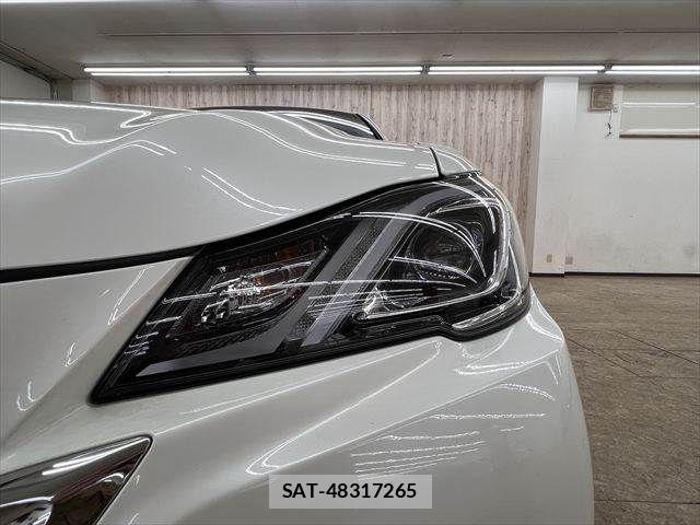 Toyota CROWN SEDAN 2017-05 7250285-19