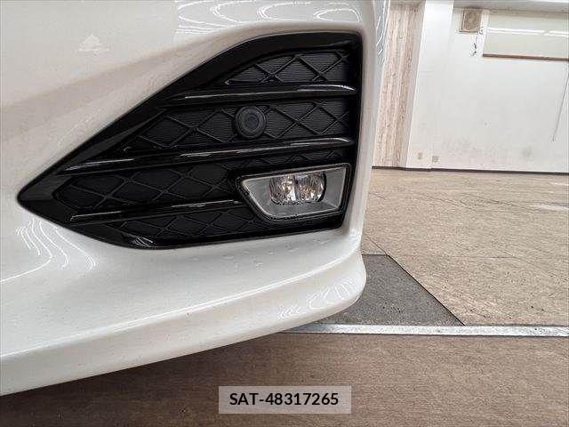 Toyota CROWN SEDAN 2017-05 7250285-20