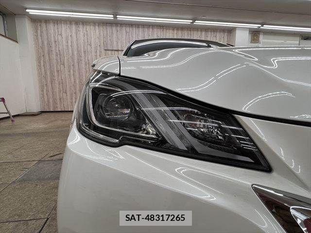 Toyota CROWN SEDAN 2017-05 7250285-21