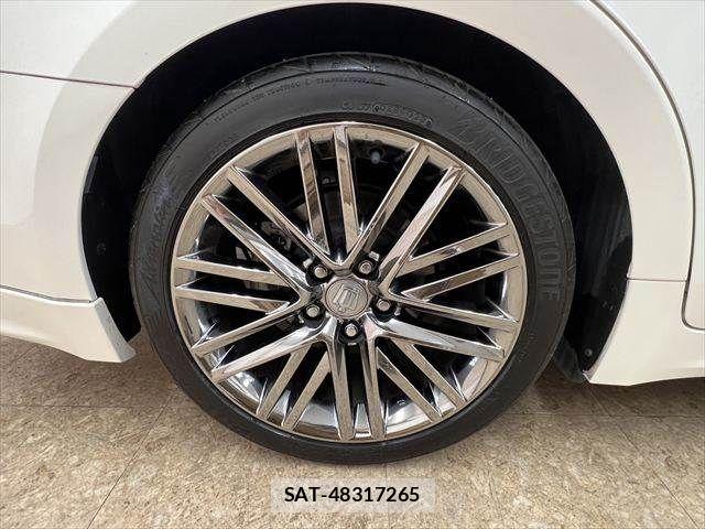 Toyota CROWN SEDAN 2017-05 7250285-25