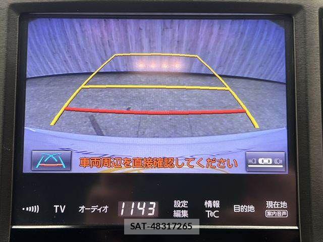 Toyota CROWN SEDAN 2017-05 7250285-4