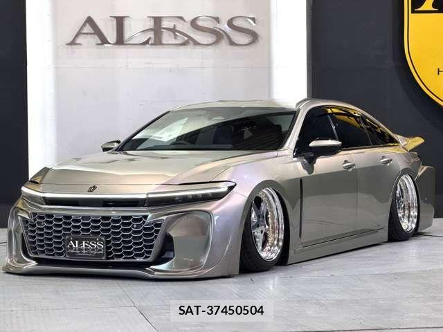 Toyota CROWN SEDAN 2024-08 7250270-16