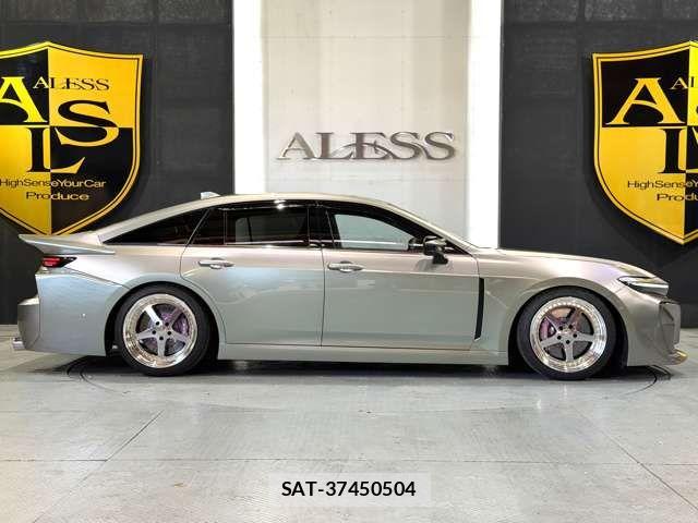 Toyota CROWN SEDAN 2024-08 7250270-18