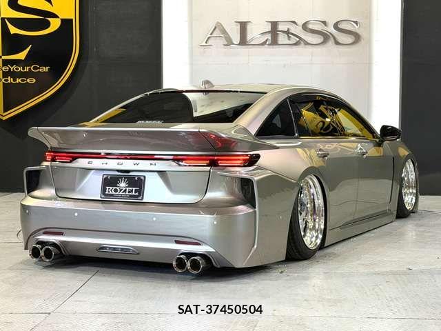 Toyota CROWN SEDAN 2024-08 7250270-1