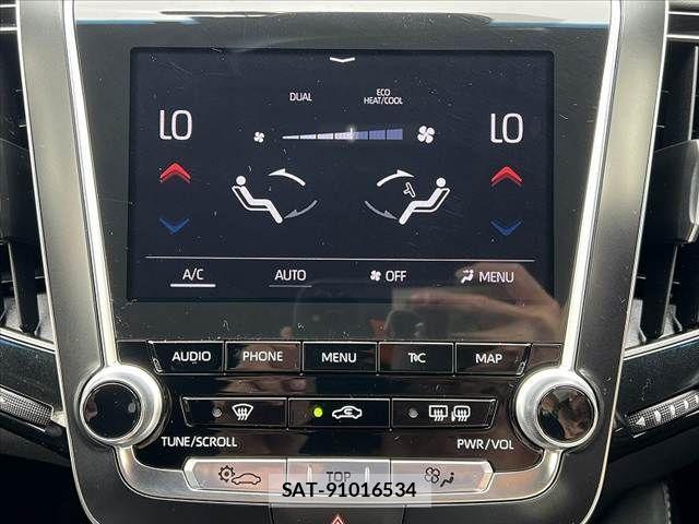 Toyota CROWN SEDAN 2020-06 7271745-23