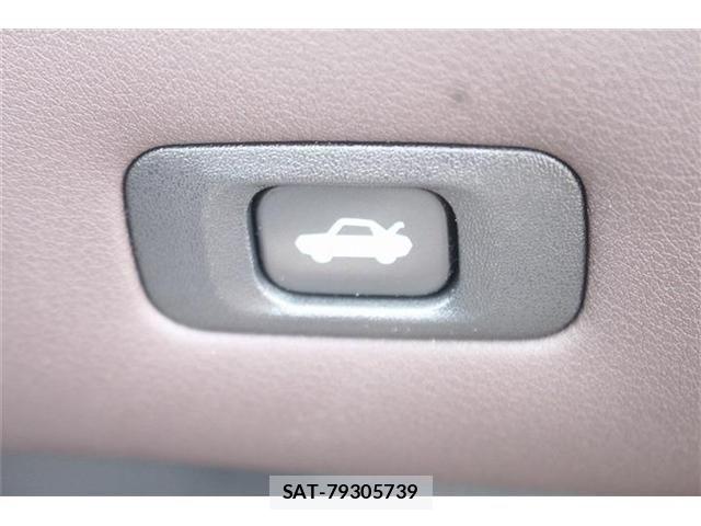 Toyota CROWN SEDAN 2018-10 7271748-17
