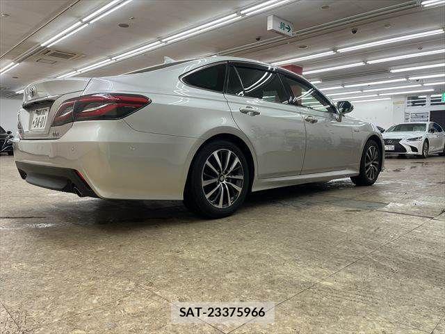 Toyota CROWN SEDAN 2020-04 7271746-17
