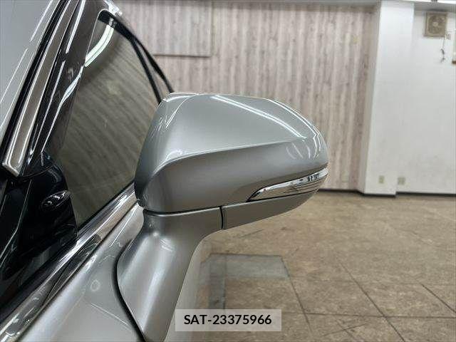Toyota CROWN SEDAN 2020-04 7271746-24