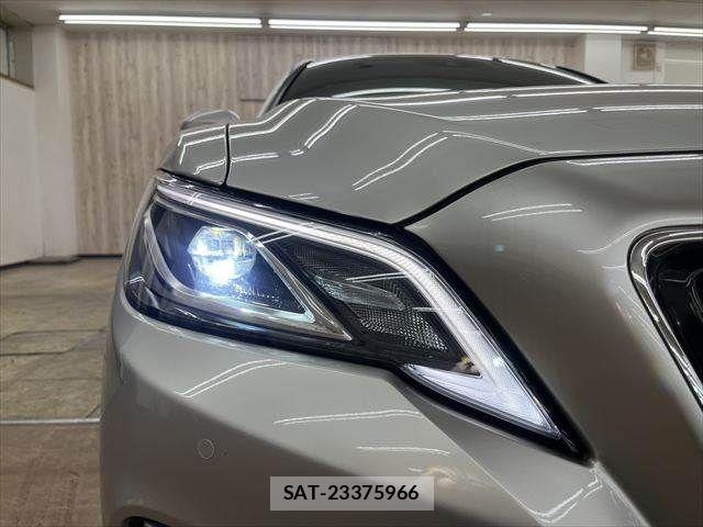 Toyota CROWN SEDAN 2020-04 7271746-29