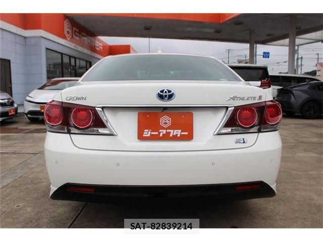 Toyota CROWN SEDAN 2016-08 7326405-11