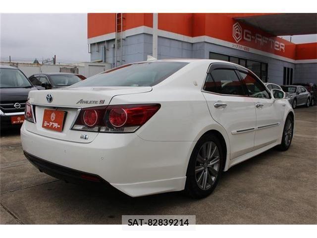 Toyota CROWN SEDAN 2016-08 7326405-12