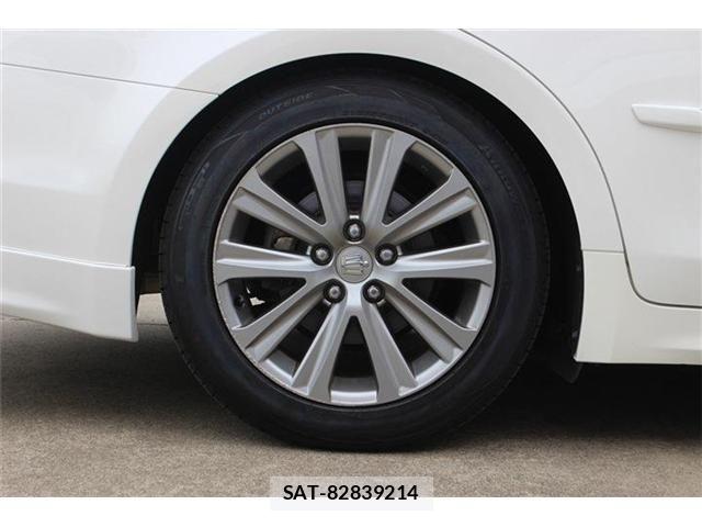 Toyota CROWN SEDAN 2016-08 7326405-15