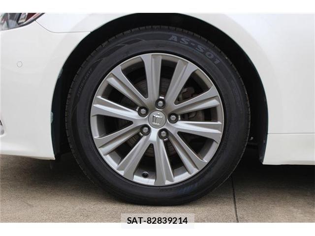 Toyota CROWN SEDAN 2016-08 7326405-17