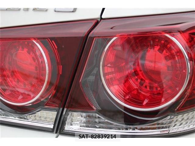 Toyota CROWN SEDAN 2016-08 7326405-22