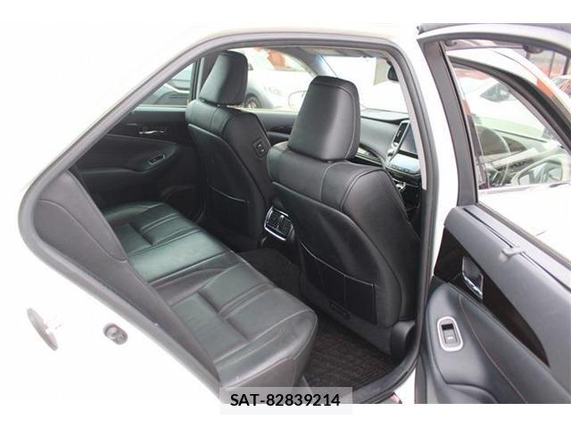 Toyota CROWN SEDAN 2016-08 7326405-26