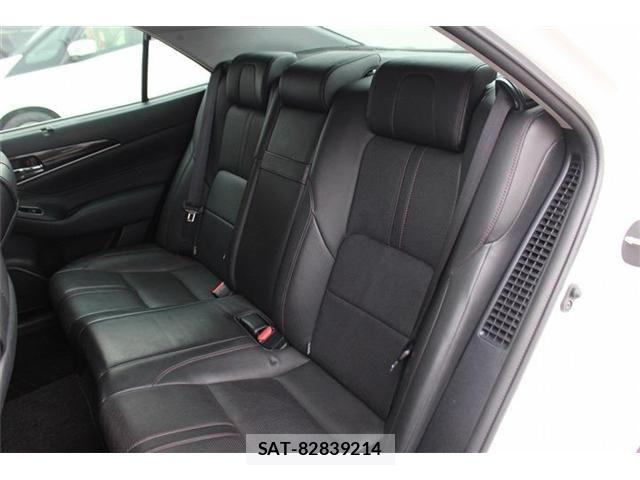 Toyota CROWN SEDAN 2016-08 7326405-29