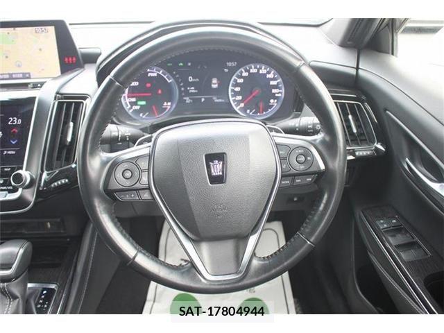 Toyota CROWN SEDAN 2019-07 7326403-13