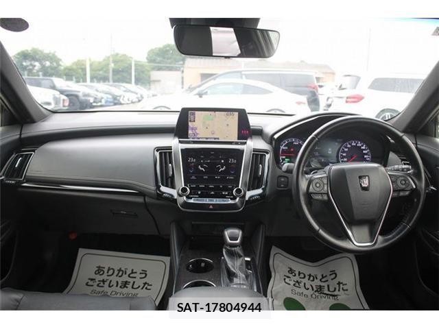 Toyota CROWN SEDAN 2019-07 7326403-14