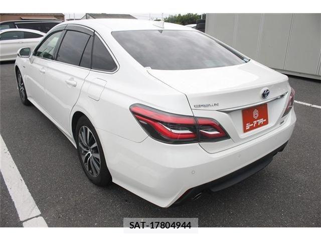Toyota CROWN SEDAN 2019-07 7326403-21