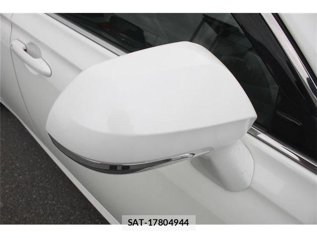Toyota CROWN SEDAN 2019-07 7326403-27