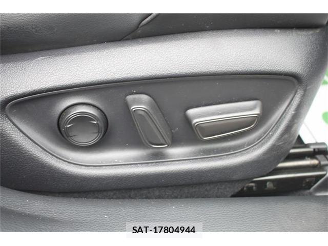 Toyota CROWN SEDAN 2019-07 7326403-2