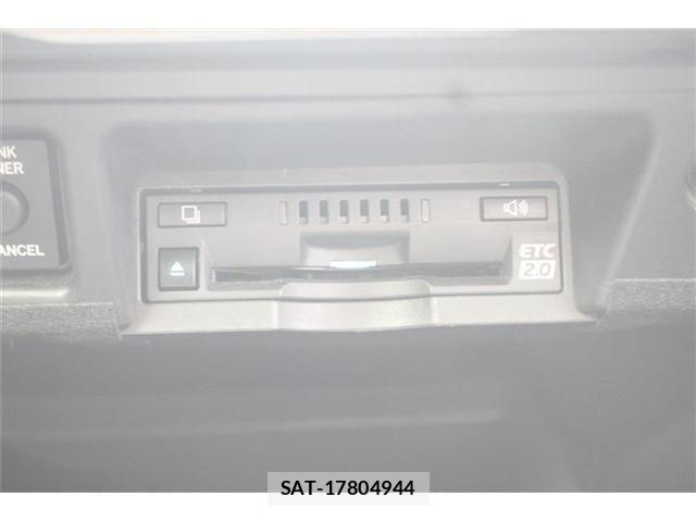 Toyota CROWN SEDAN 2019-07 7326403-4