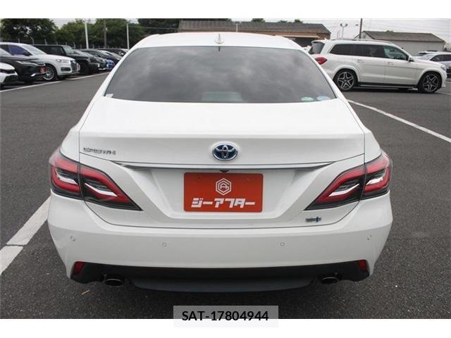 Toyota CROWN SEDAN 2019-07 7326403-8