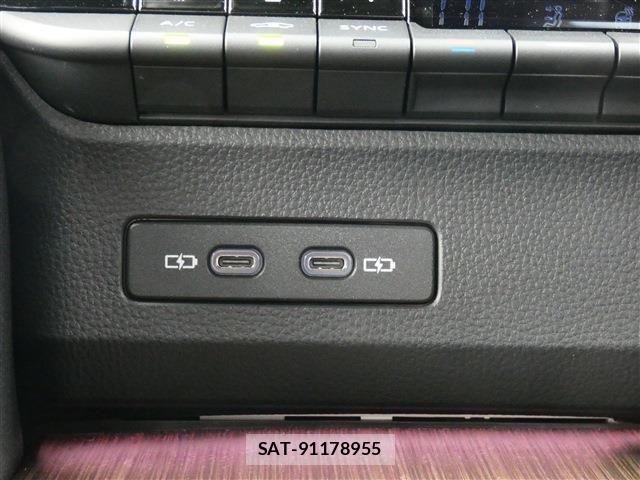 Toyota CROWN SEDAN 2024-08 7326386-9