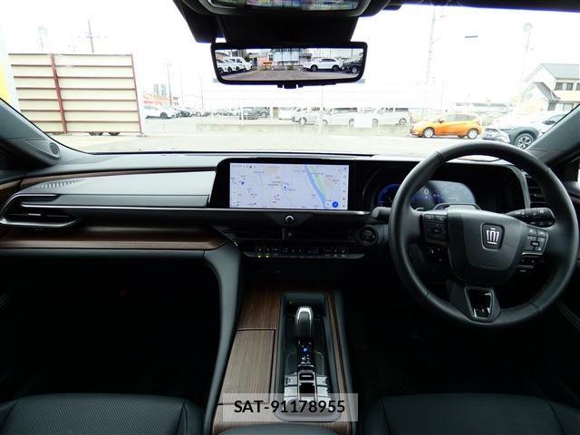 Toyota CROWN SEDAN 2024-08 7326386-1
