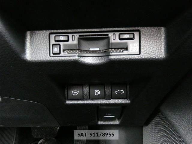 Toyota CROWN SEDAN 2024-08 7326386-19