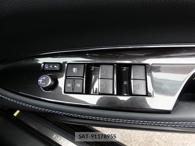 Toyota CROWN SEDAN 2024-08 7326386-23