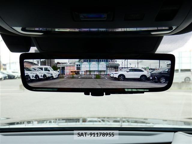 Toyota CROWN SEDAN 2024-08 7326386-7