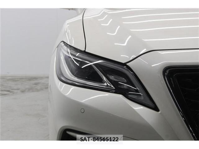 Toyota CROWN SEDAN 2018-10 7326406-11