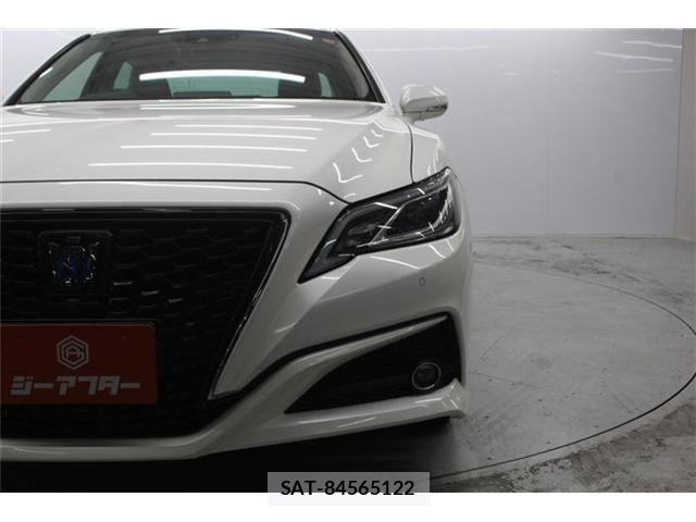 Toyota CROWN SEDAN 2018-10 7326406-13