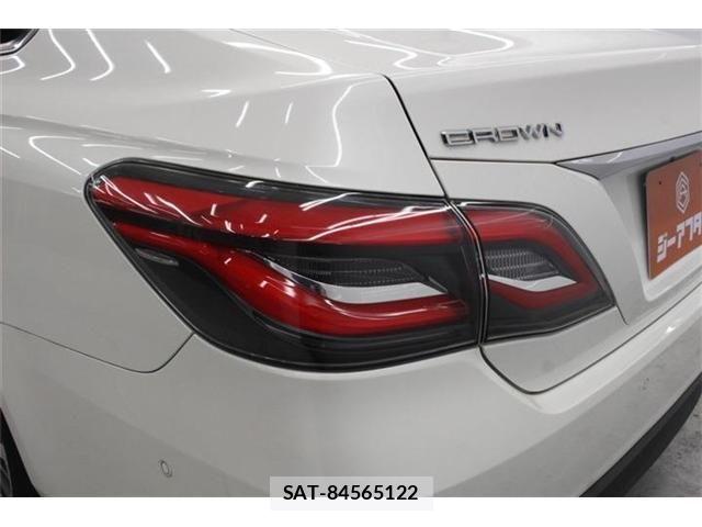 Toyota CROWN SEDAN 2018-10 7326406-17