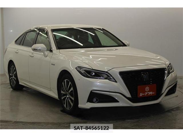Toyota CROWN SEDAN 2018-10 7326406-2