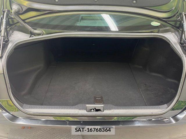 Toyota CROWN SEDAN 2019-06 7326389-10