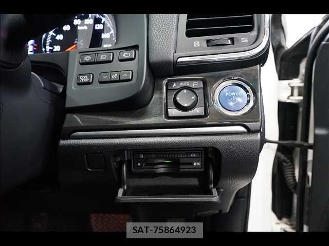 Toyota CROWN SEDAN 2013-04 7326409-13