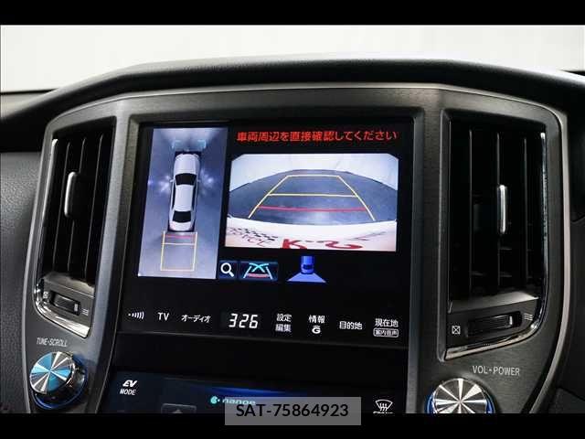 Toyota CROWN SEDAN 2013-04 7326409-5