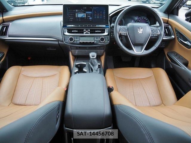 Toyota CROWN SEDAN 2022-03 7326385-10
