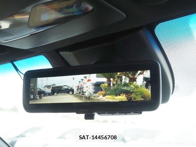 Toyota CROWN SEDAN 2022-03 7326385-20