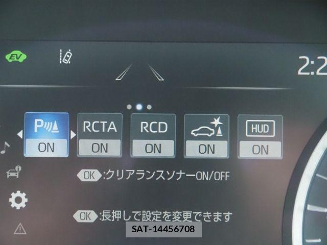 Toyota CROWN SEDAN 2022-03 7326385-24