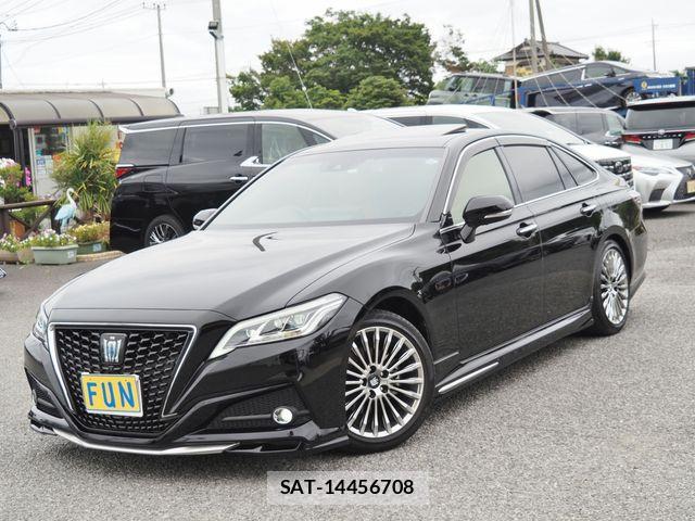 Toyota CROWN SEDAN 2022-03 7326385-3