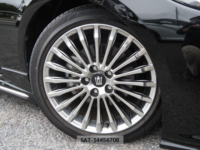 Toyota CROWN SEDAN 2022-03 7326385-8