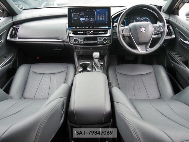 Toyota CROWN SEDAN 2021-04 7326384-9