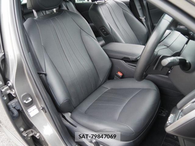 Toyota CROWN SEDAN 2021-04 7326384-10